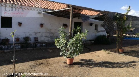 CASA CON PISCINA CERCA DEL LA LOCALIDAD. (PRECIO NEGOCIABLE) - Baños de la Encina