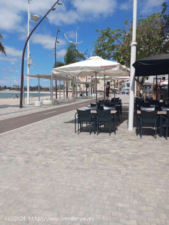 Playa del Reducto. Lanzarote. Arrecife. Traspaso con vistas al mar, a la playa. - Arrecife