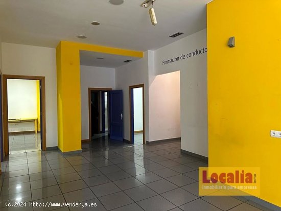  Local en alquiler en Torrelavega de 124 m2 