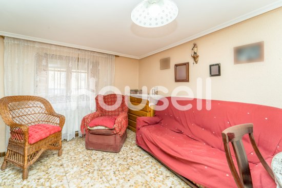 Casa en venta de 136 m² Calle Madre María Jesús, 47194 Fuensaldaña (Valladolid)