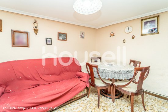 Casa en venta de 136 m² Calle Madre María Jesús, 47194 Fuensaldaña (Valladolid)