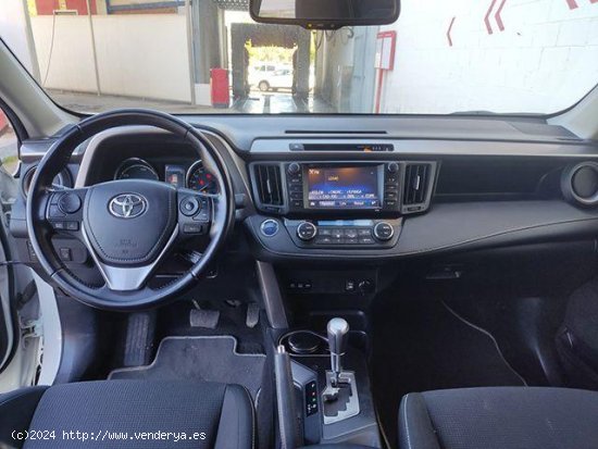 TOYOTA RAV4 en venta en Badajoz (Badajoz) - Badajoz