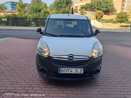 Opel Combo 1.3 CDTI 90CV 5 PLAZAS de 2016 con 170.000 Km por 8.775 EUR. en Madrid