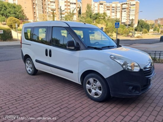 Opel Combo 1.3 CDTI 90CV 5 PLAZAS de 2016 con 170.000 Km por 8.775 EUR. en Madrid