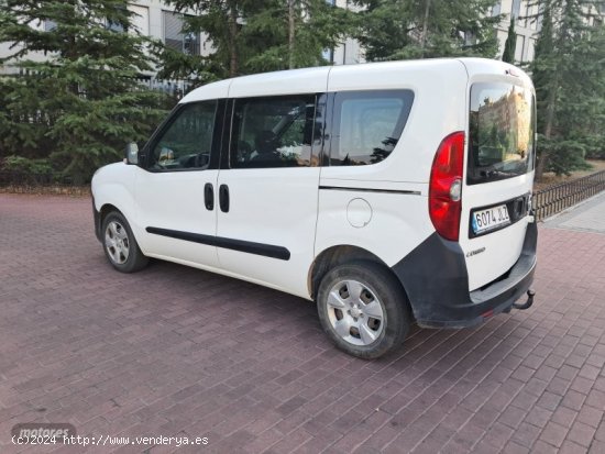 Opel Combo 1.3 CDTI 90CV 5 PLAZAS de 2016 con 170.000 Km por 8.775 EUR. en Madrid