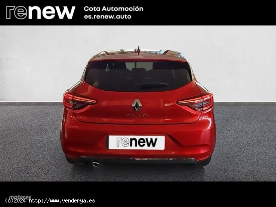 Renault Clio TECHNO TCE 90CV de 2023 con 12.600 Km por 19.500 EUR. en Madrid