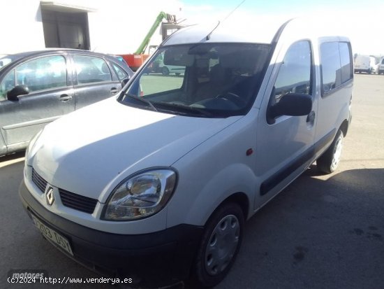 Renault Kangoo Combi 1.5 DCI. con 5 plazas. de 2005 con 313.000 Km por 2.500 EUR. en Murcia