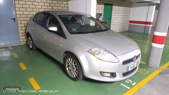 Fiat Bravo 1.9 multijet 120cv dynamic de 2008 con 190.000 Km por 3.500 EUR. en Zaragoza