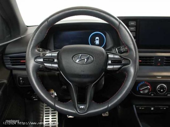 Hyundai i20 1.2 MPI Nline 30 Aniversario de 2023 con 12.090 Km por 17.990 EUR. en Cadiz