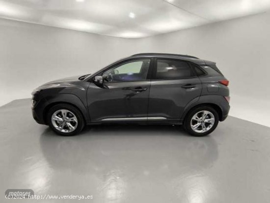 Hyundai Kona 1.0 TGDI Tecno 4x2 de 2023 con 11.200 Km por 22.900 EUR. en Barcelona