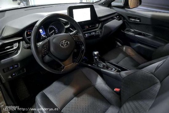 Toyota C-HR 2.0 180h Luxury de 2022 con 52.168 Km por 27.590 EUR. en Madrid