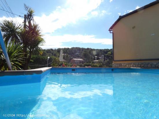  Espectacular casa en La Llacuna para entrar a vivir, 5 hab. dobles, 2 baños, aseo, amueblada. - BAR 