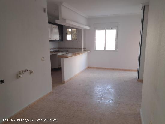 APARTAMENTO CERCA DE TODOS LOS SERVICIOS - ALICANTE