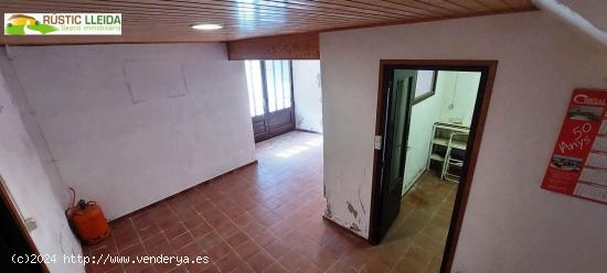 CASA (DE UNOS 200 M2) CON TERRAZA (DE UNOS 6 M2) EN SANTA COLOMA DE QUERALT. - TARRAGONA