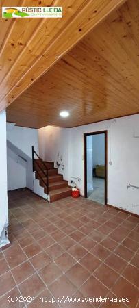 CASA (DE UNOS 200 M2) CON TERRAZA (DE UNOS 6 M2) EN SANTA COLOMA DE QUERALT. - TARRAGONA