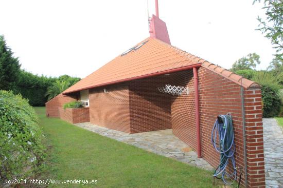 CHALET INDEPENDIENTE CON JARDIN PARA ENTRAR A VIVIR EN OREÑA - CANTABRIA