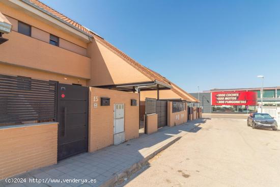 CHALET A ESTRENAR DE 238 M2 JUNTO AL CC PUERTA DE TOLEDO EN OLÍAS DEL REY - TOLEDO