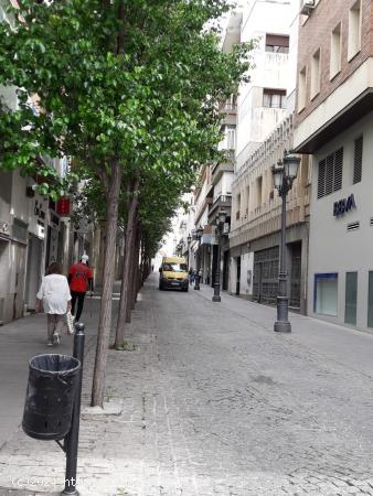 Alquiler piso de 4 Dormitorios, 2 Baños, con garaje en el Centro - BADAJOZ