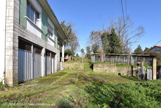 Casa con casi 25 mil metros cuadrados de terreno en Fene - A CORUÑA