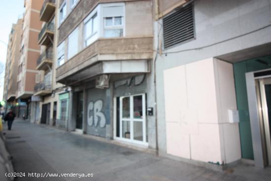 AMPLIO LOCAL COMERCIAL ZONA BONS AIRES 460 M2 - BALEARES