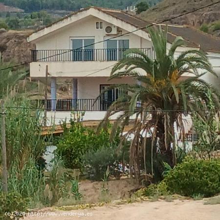 CASA CON TERRAZA EN CUEVAS DEL NORTE - MURCIA