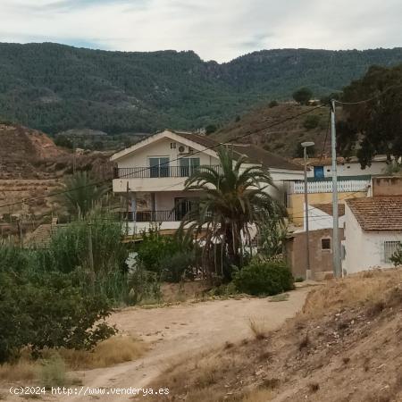 CASA CON TERRAZA EN CUEVAS DEL NORTE - MURCIA