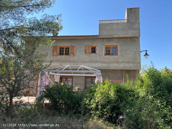 Chalet independiente a 9 km de Lliria - VALENCIA