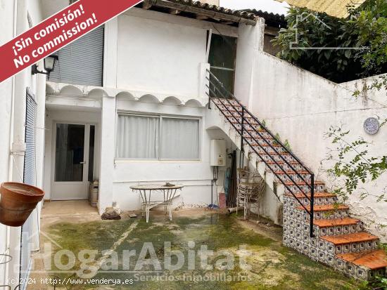 ¡GRAN OPORTUNIDAD! AMPLIA CASA DE 6 DORMITORIOS Y TERRAZA - VALENCIA