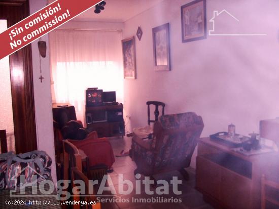 AMPLIA CASA CON TERRAZA, CHIMENEA Y 2 BALCONES - CASTELLON