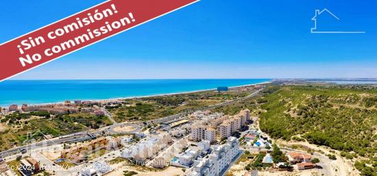 ESPECULAR ÁTICO CON PISCINA, GARAJE Y VISTAS AL MAR - ALICANTE