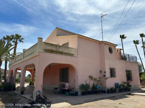 Bienvenido al chalet de tus sueños en Alzabares - ALICANTE