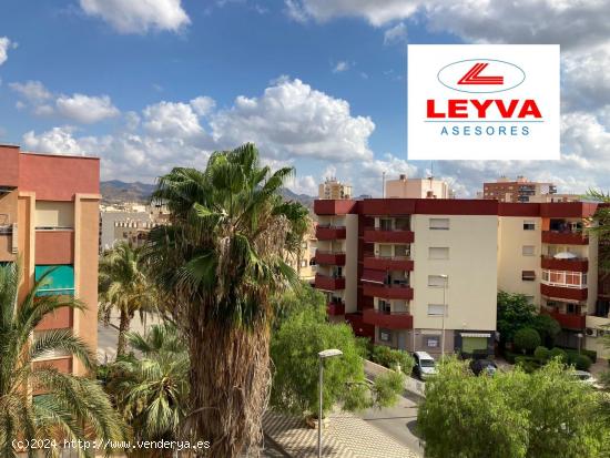 AMPLIO APARTAMENTO EN EL CENTRO DE PUERTO MAZARRON - MURCIA