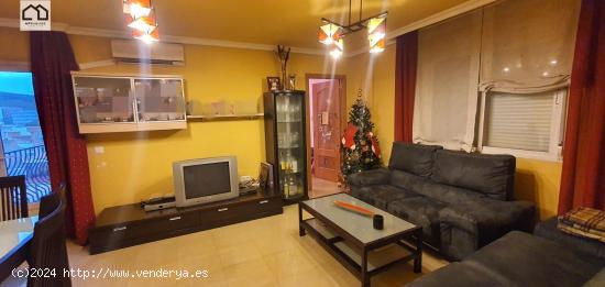 APIHOUSE VENDE PISO DE TRES DORMITORIOS CON PISCINA COMUNITARIA EN PUERTOLLANO. PRECIO 99.500€ - C