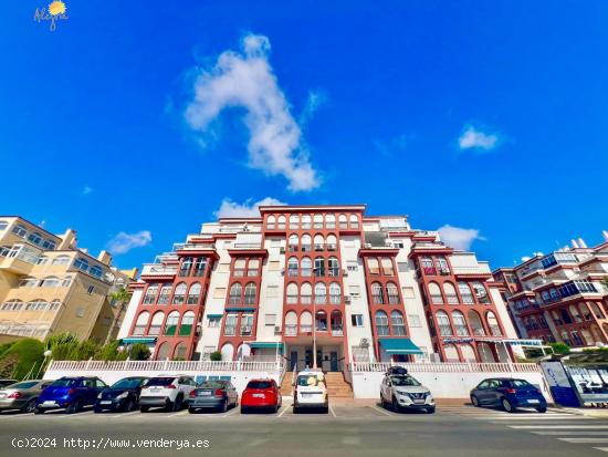 ÁTICO REFORMADO EN 5ª PLANTA CON IMPRESIONANTES VISTAS EN TORREBLANCA - ALICANTE