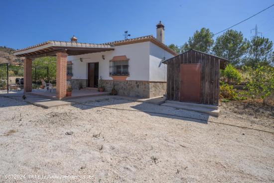 CHALET EN ZONA RURAL, ZONA TRANQUILA - MALAGA