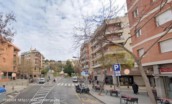 ¡Local con licencia C1 en Horta! - BARCELONA