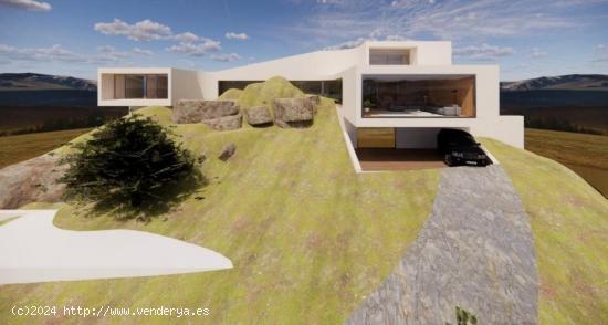 ^**^EXCEPCIONAL CHALET DE DISEÑO EN LA PRESTIGIOSA ZONA DE LOS ROBLES, TORRELODONES, 559 M2 CON 4 D