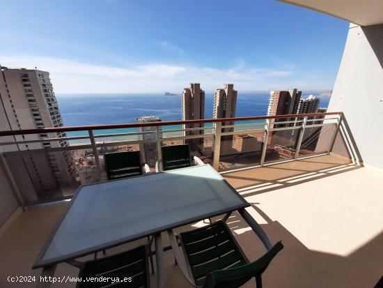 Apartamento con vistas impresionantes en segunda línea de la playa Levante - ALICANTE