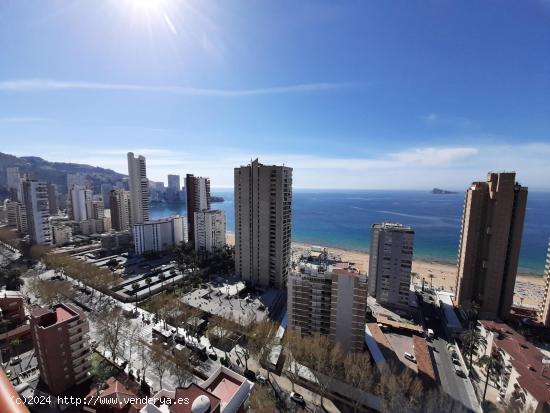 Apartamento con vistas impresionantes en segunda línea de la playa Levante - ALICANTE