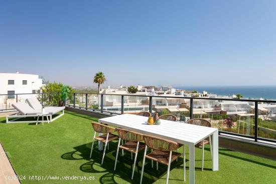 Un Trozo de Paraíso: Residencia de ensueño con Vistas al Mar - ALICANTE