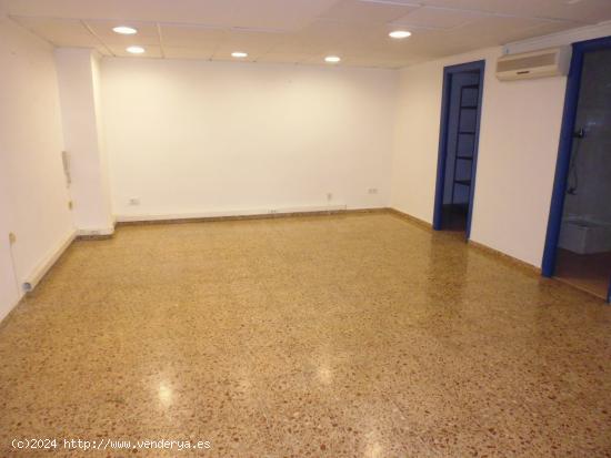 Local para oficinas en Avenida principal de Alzira - VALENCIA