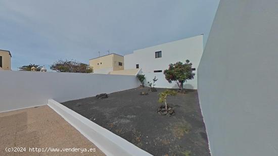 CASA UNIFAMILIAR CON PARCELA EN PLAYA HONDA - LAS PALMAS