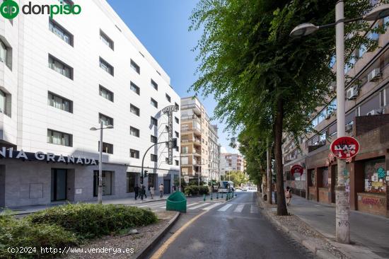 Oficina en Avenida de  Madrid en Venta - GRANADA