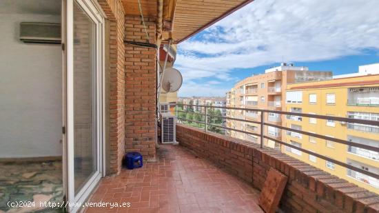 PISO DE 4 DORMITORIOS Y ESPECTACULARES VISTAS EN AVENIDA FERNANDO CALZADILLA - BADAJOZ