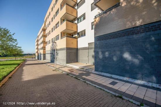  LOCAL EN VENTA EN ARROYO DE LA ENCOMIENDA - VALLADOLID 