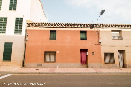 Casa con terreno en Pinsegue - ZARAGOZA