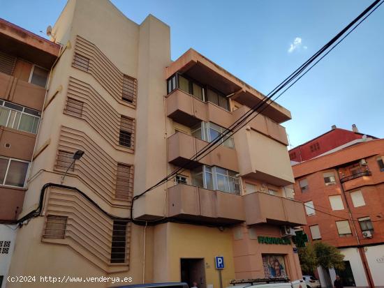  VIVIENDA SEMIREFORMADA DE 3 DORMITORIOS - ALBACETE 