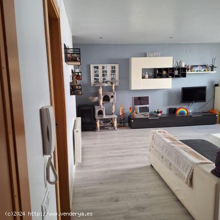 Piso en venta, 2 habitaciones con terraza y muebles. - VALENCIA