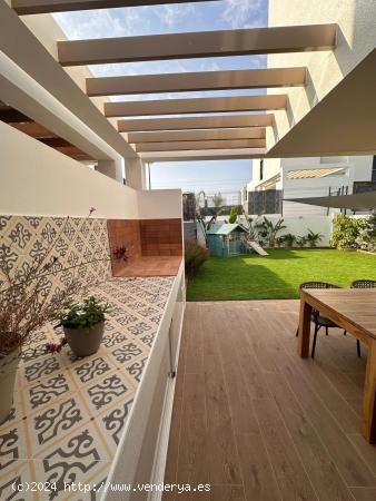 Chalet Pareado en Venta en Torre en Conill - Valencia - VALENCIA