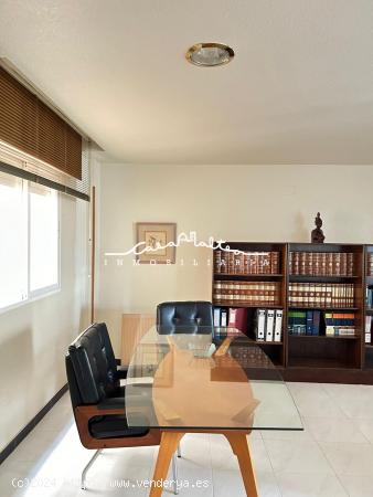 SE VENDE GRAN APARTAMENTO EN ALTEA - ALICANTE